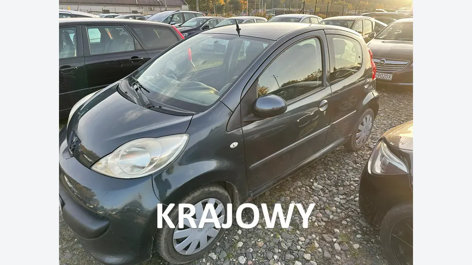 PEUGEOT 107 -