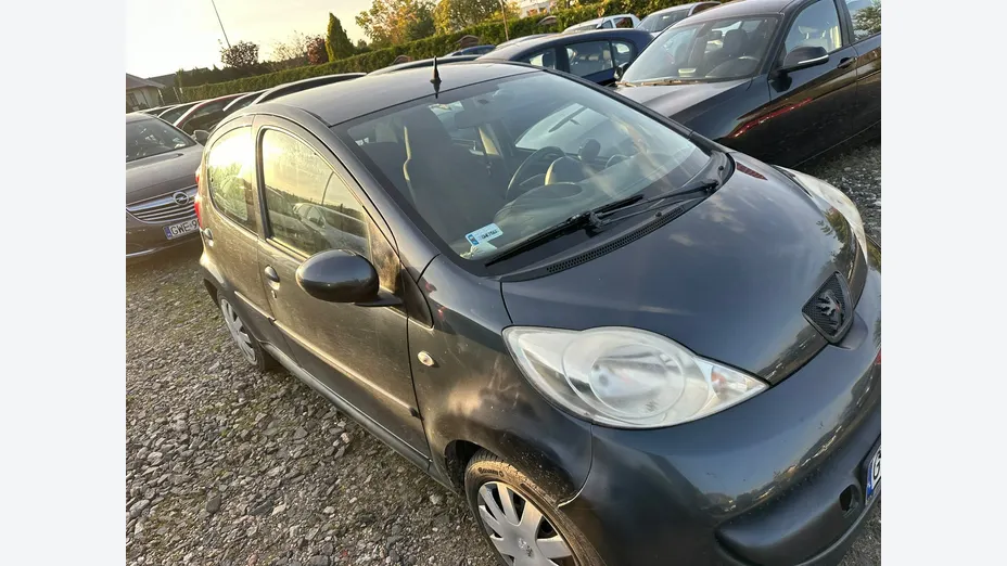 PEUGEOT 107 -
