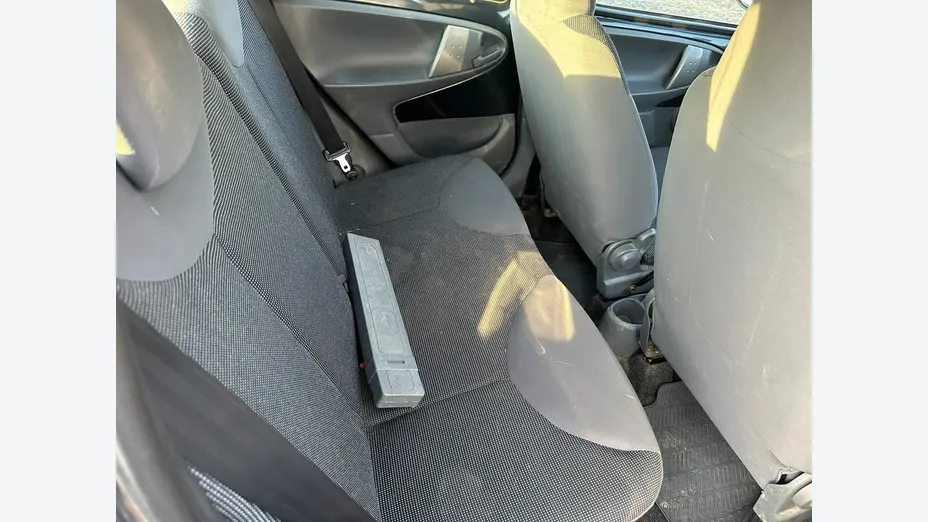 PEUGEOT 107 -