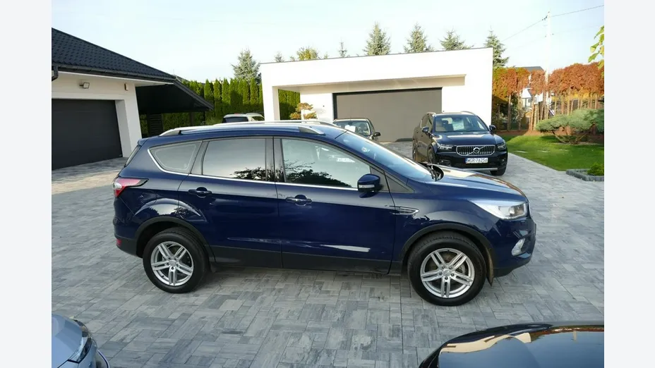 FORD Kuga -