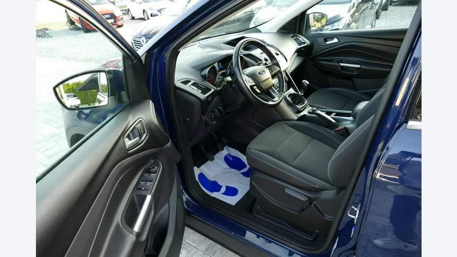 FORD Kuga -
