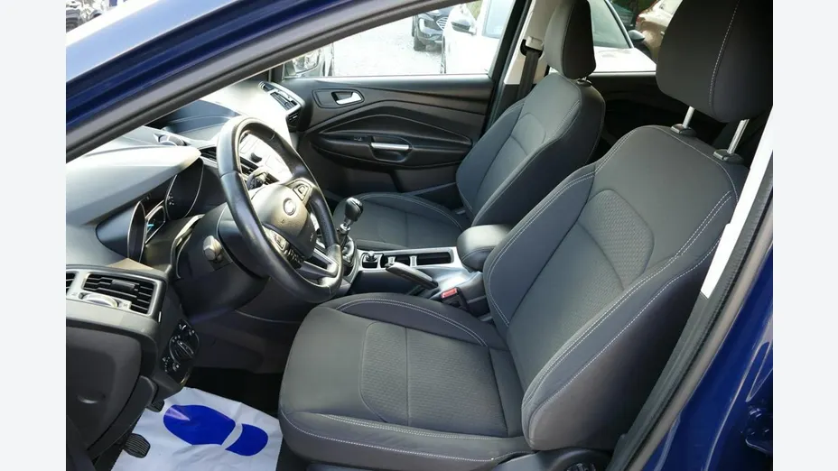 FORD Kuga -