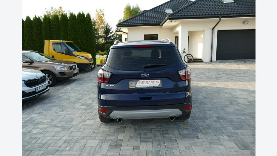 FORD Kuga -