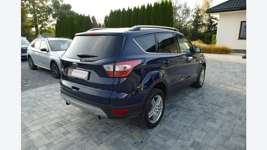 FORD Kuga -