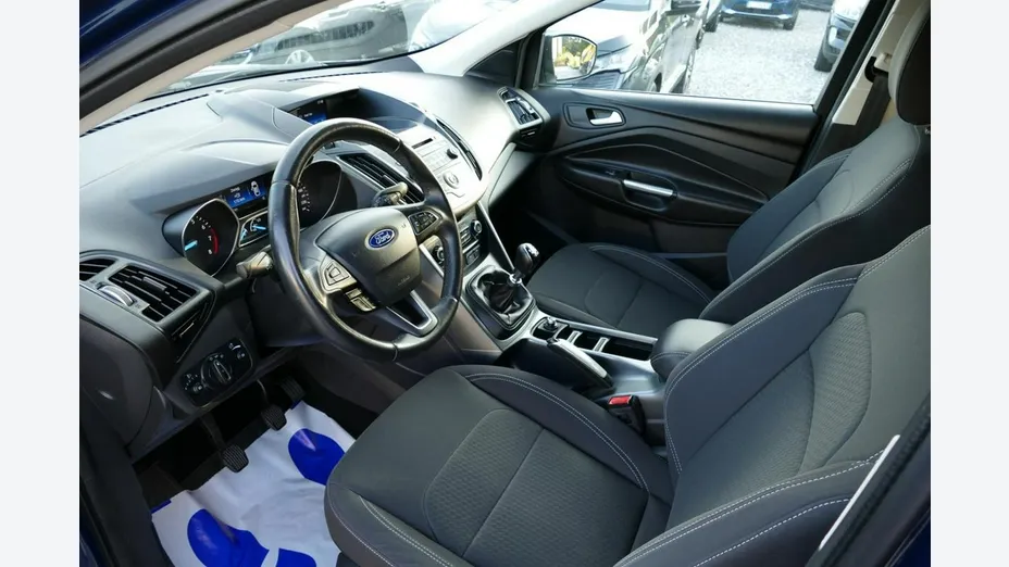 FORD Kuga -