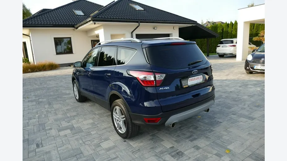 FORD Kuga -