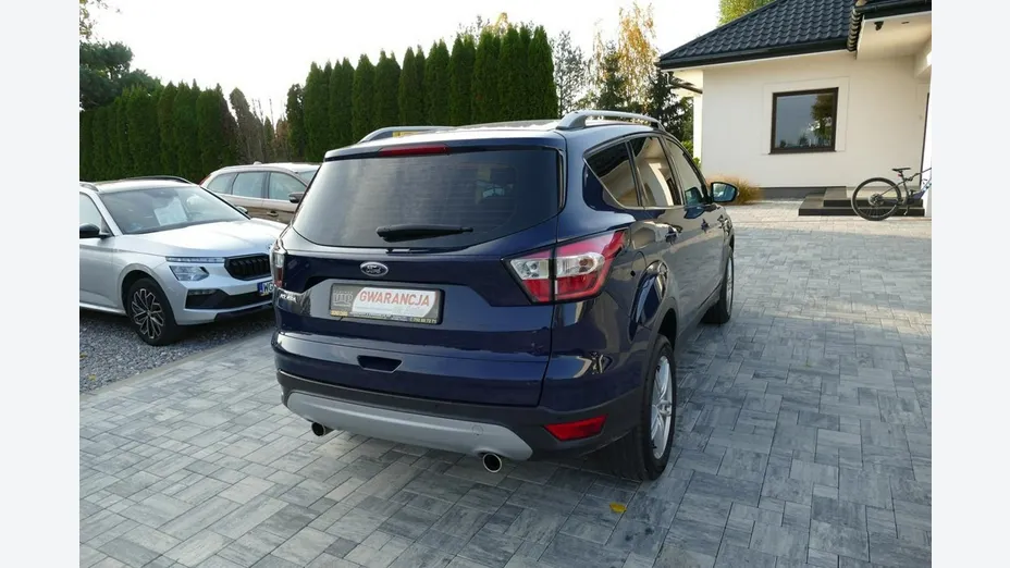 FORD Kuga -