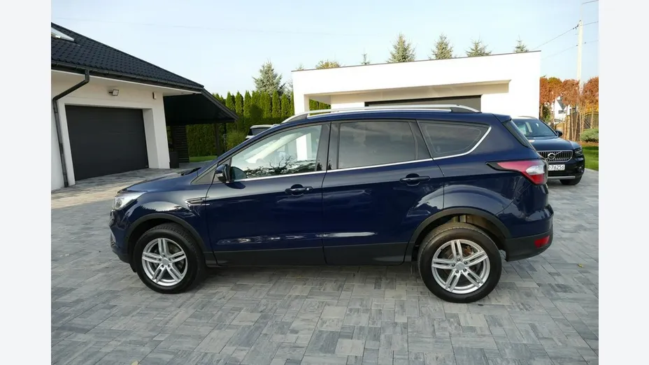 FORD Kuga -