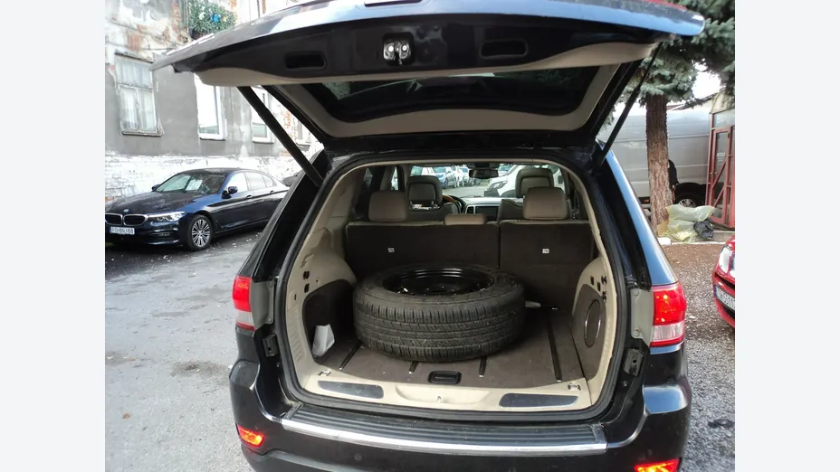JEEP Grand Cherokee -
