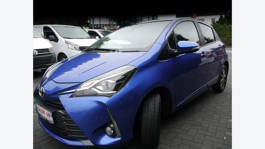 TOYOTA Yaris -