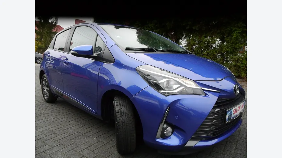 TOYOTA Yaris -
