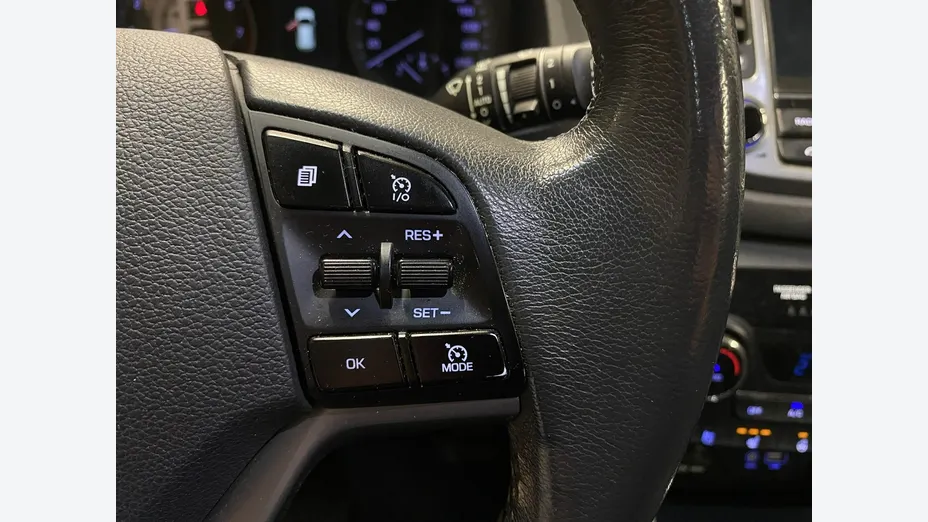 HYUNDAI Tucson -