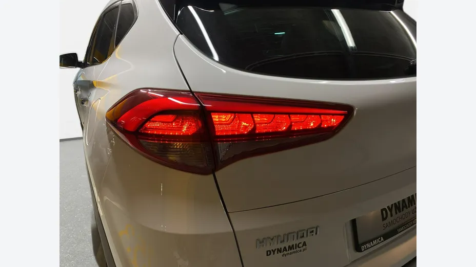 HYUNDAI Tucson -
