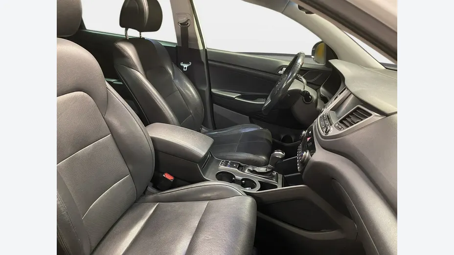 HYUNDAI Tucson -