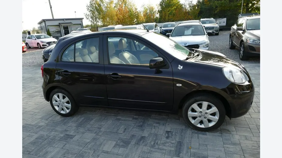 NISSAN Micra -
