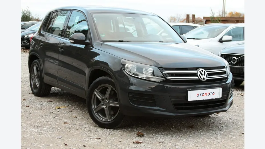 VOLKSWAGEN Tiguan -