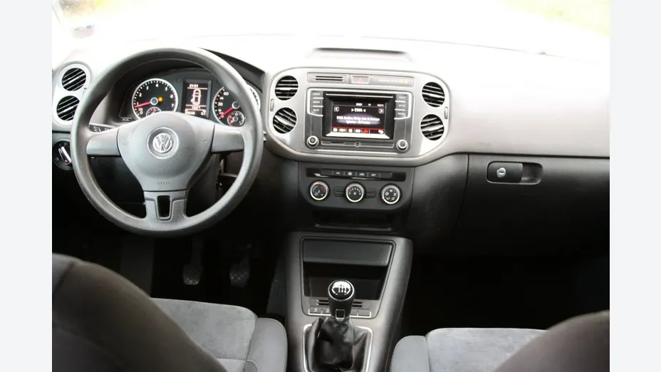 VOLKSWAGEN Tiguan -