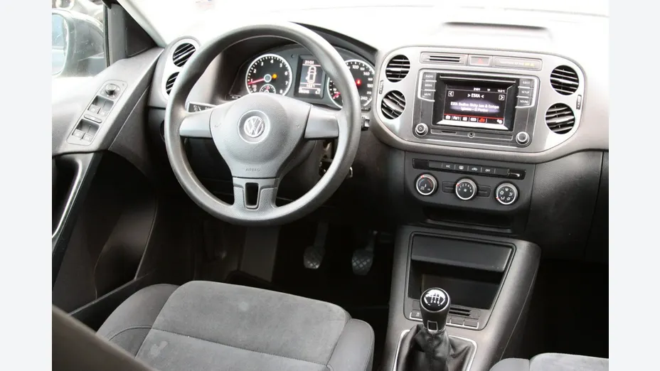 VOLKSWAGEN Tiguan -