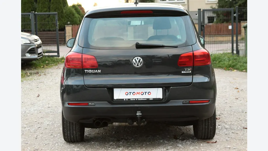 VOLKSWAGEN Tiguan -