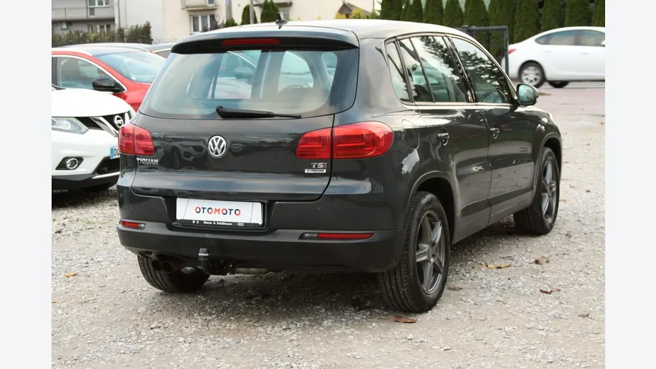 VOLKSWAGEN Tiguan -