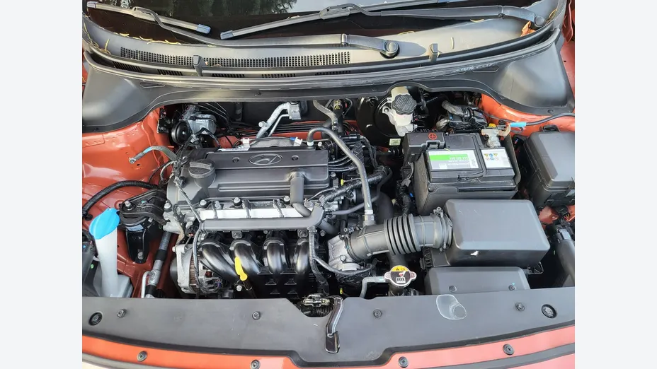 HYUNDAI i20 -