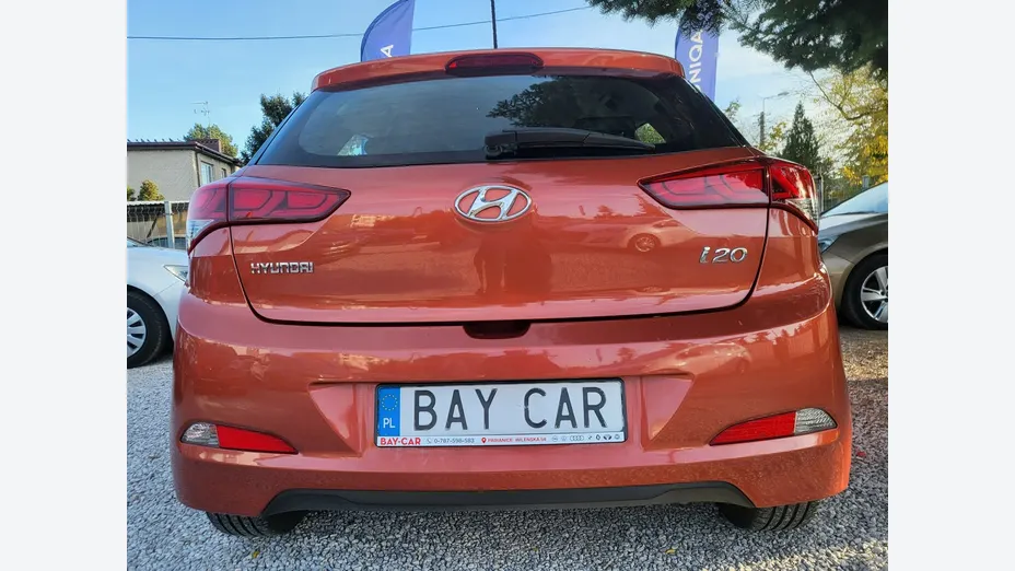 HYUNDAI i20 -