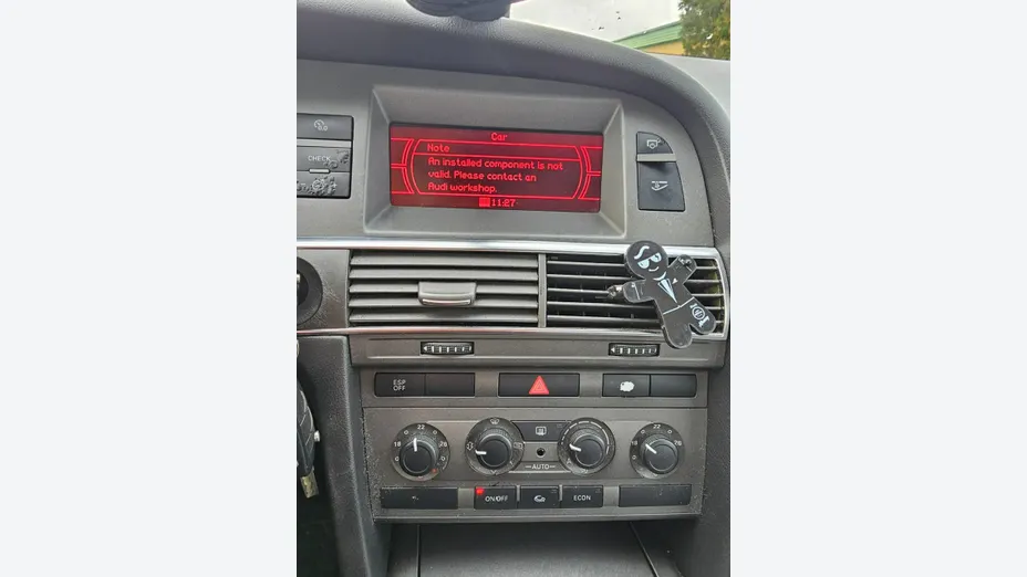 AUDI A6 -
