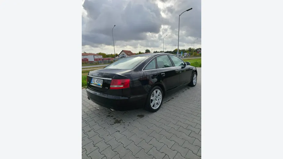 AUDI A6 -