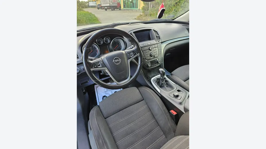 OPEL Insignia -