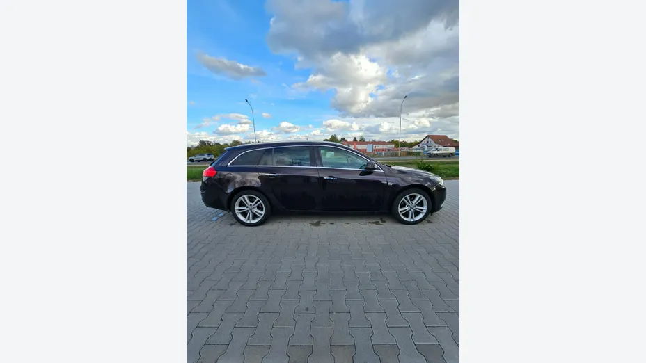 OPEL Insignia -