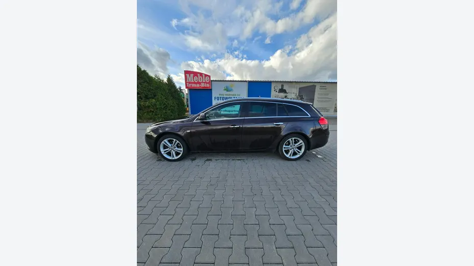 OPEL Insignia -