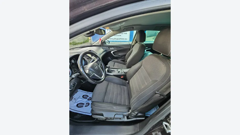 OPEL Insignia -
