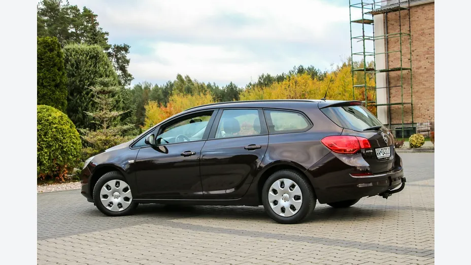 OPEL Astra -