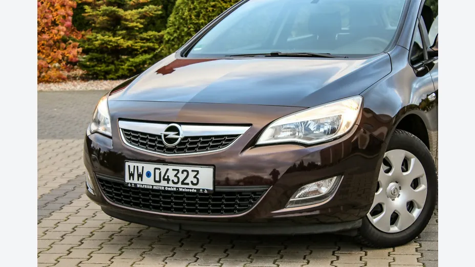 OPEL Astra -