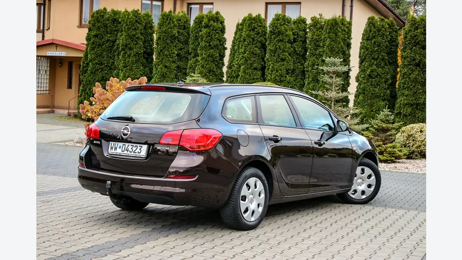 OPEL Astra -