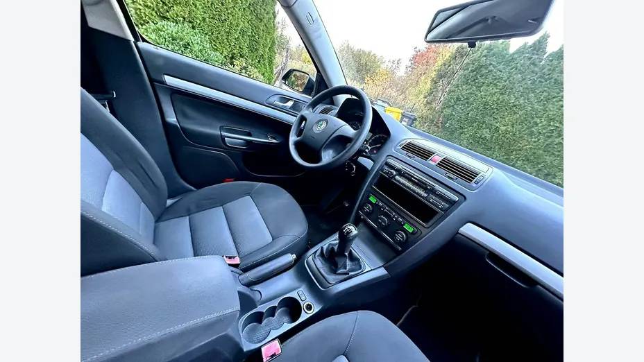 SKODA Octavia -