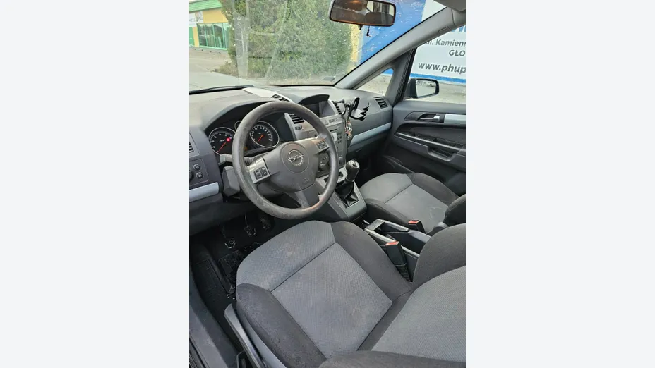 OPEL Zafira -