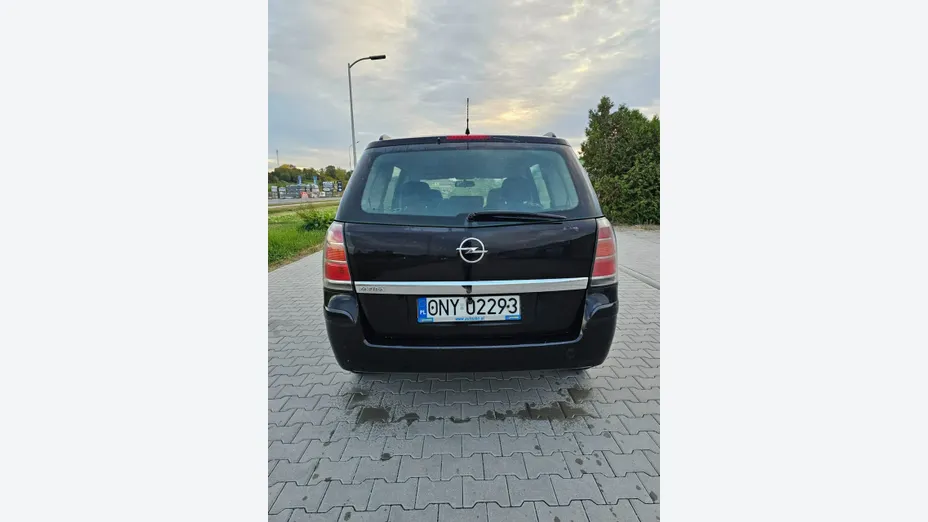 OPEL Zafira -