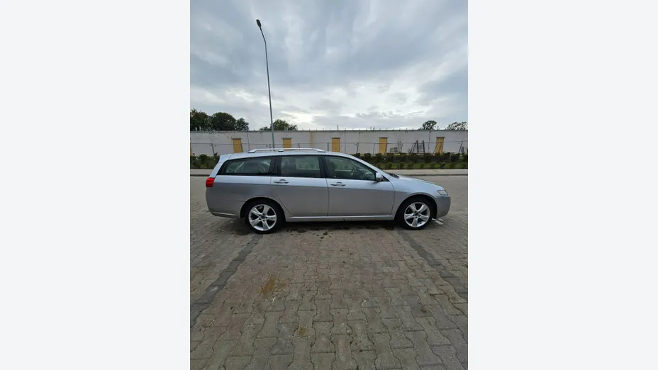 HONDA Accord -