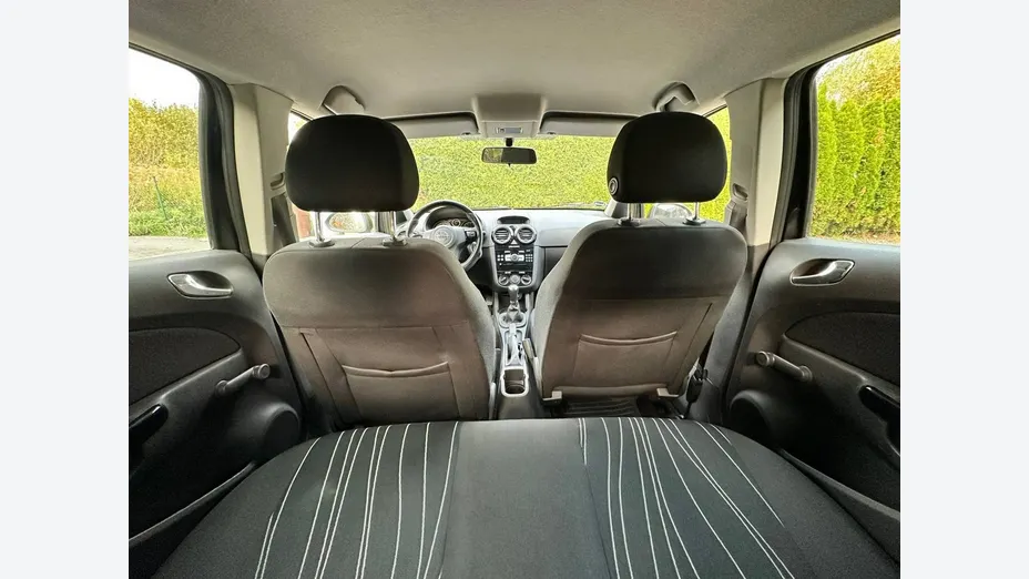 OPEL Corsa -