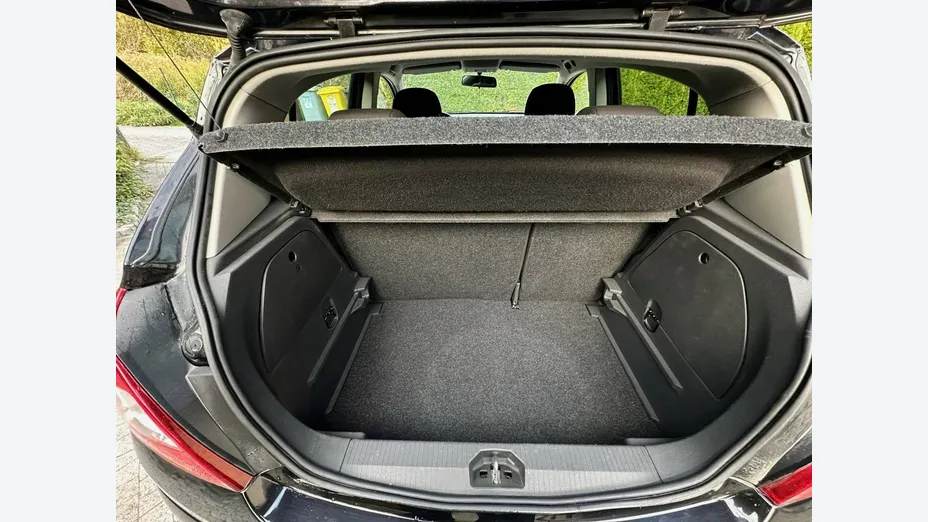 OPEL Corsa -