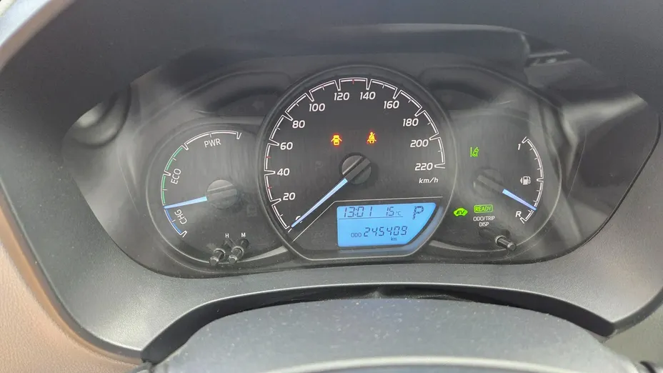 TOYOTA Yaris -