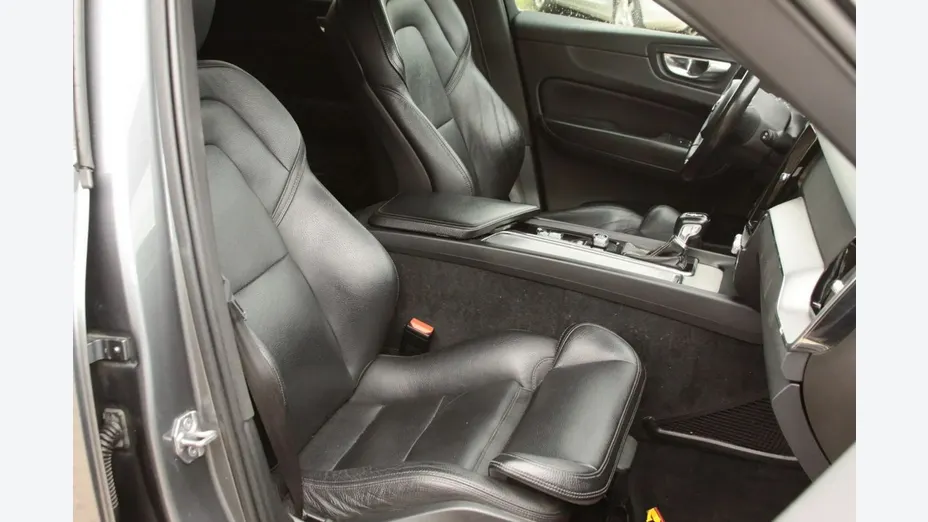 VOLVO XC60 -