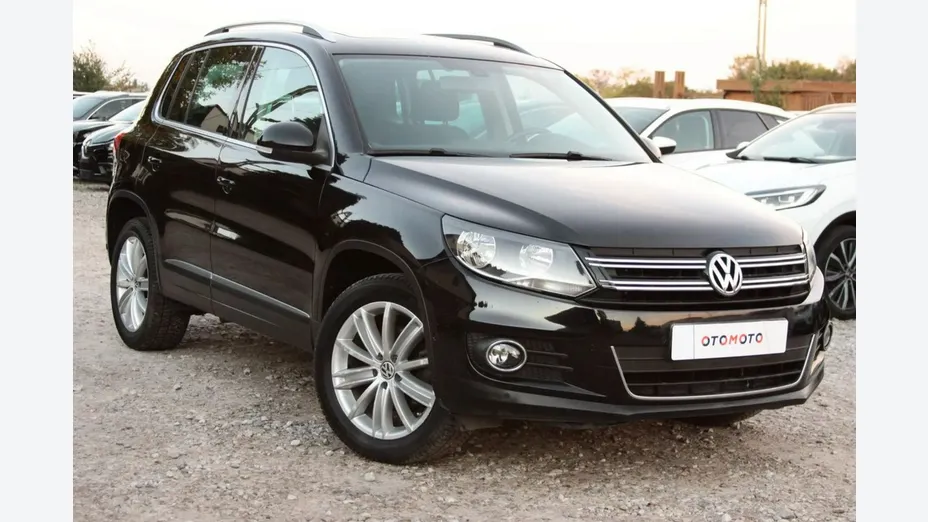 VOLKSWAGEN Tiguan -
