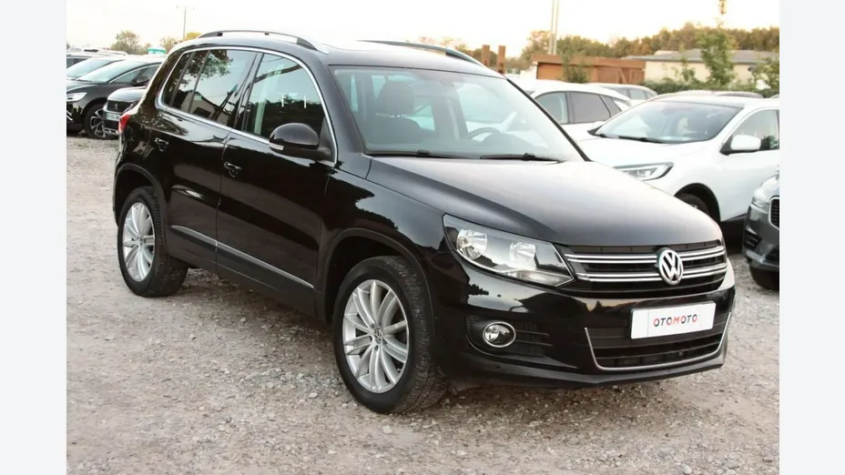 VOLKSWAGEN Tiguan -