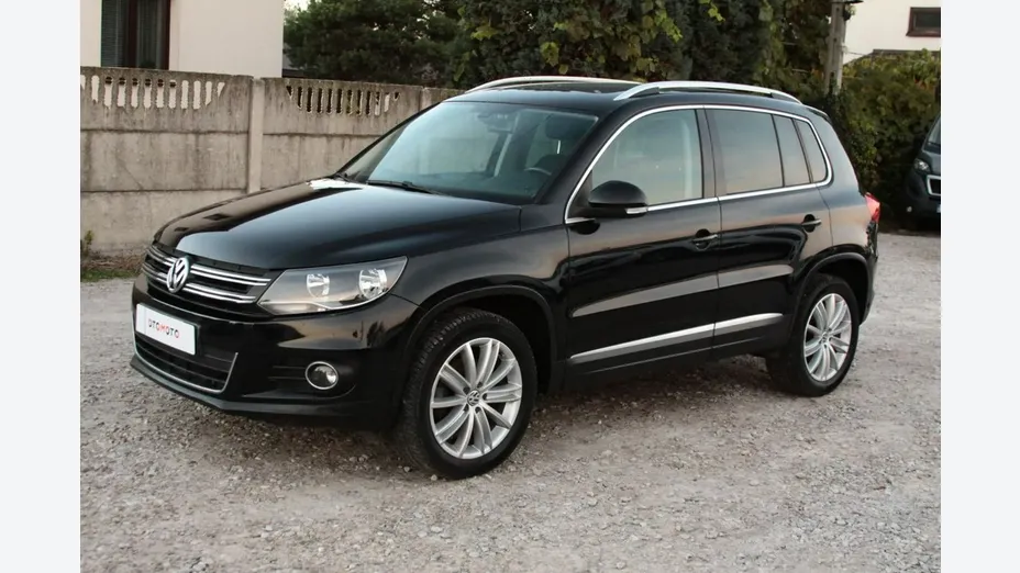 VOLKSWAGEN Tiguan -