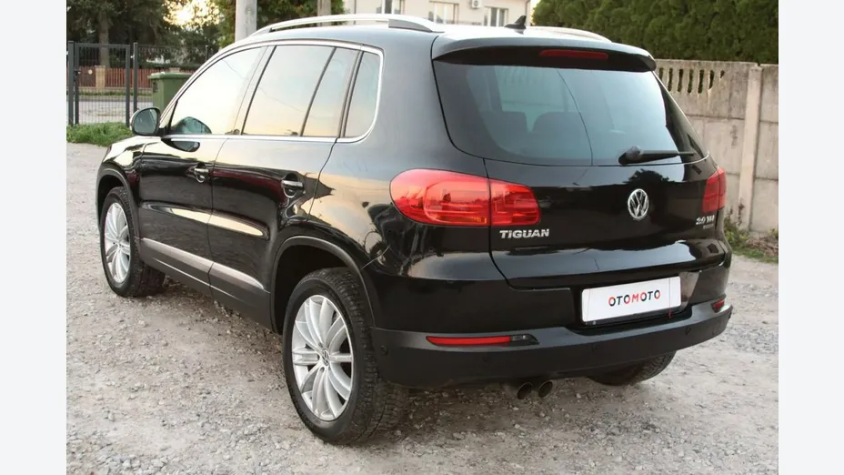 VOLKSWAGEN Tiguan -