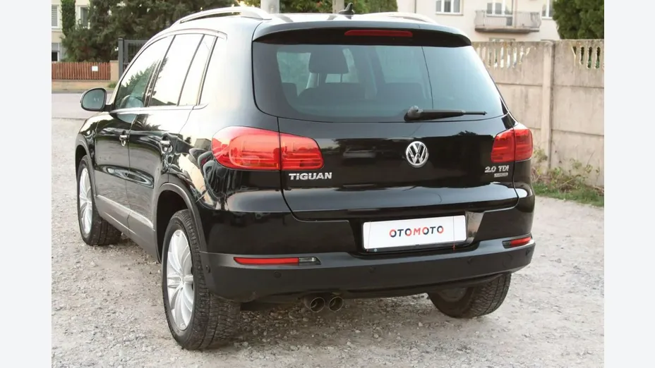 VOLKSWAGEN Tiguan -
