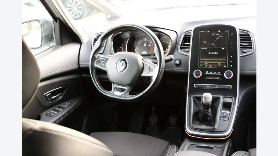 RENAULT Grand Scenic -