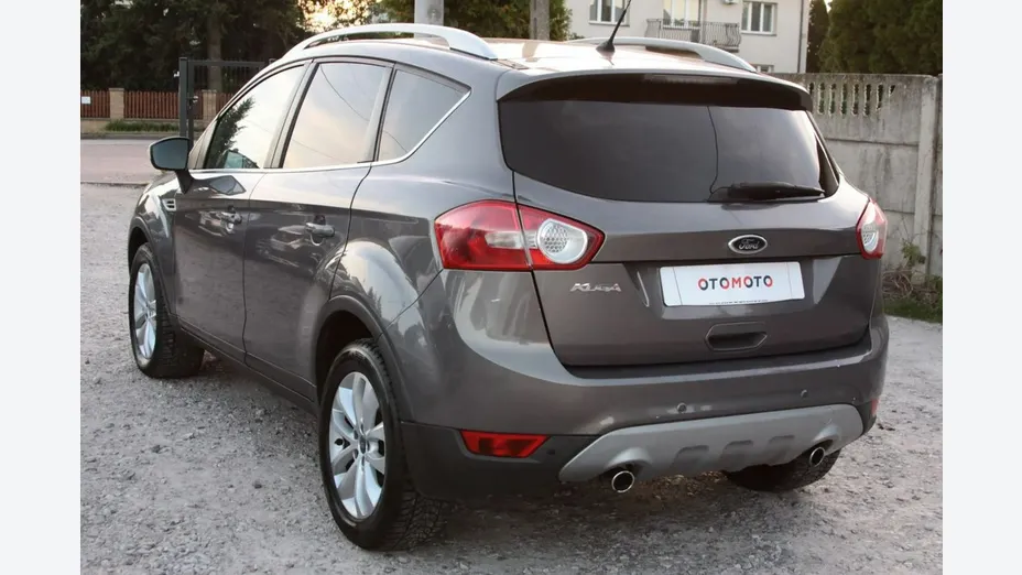 FORD Kuga -